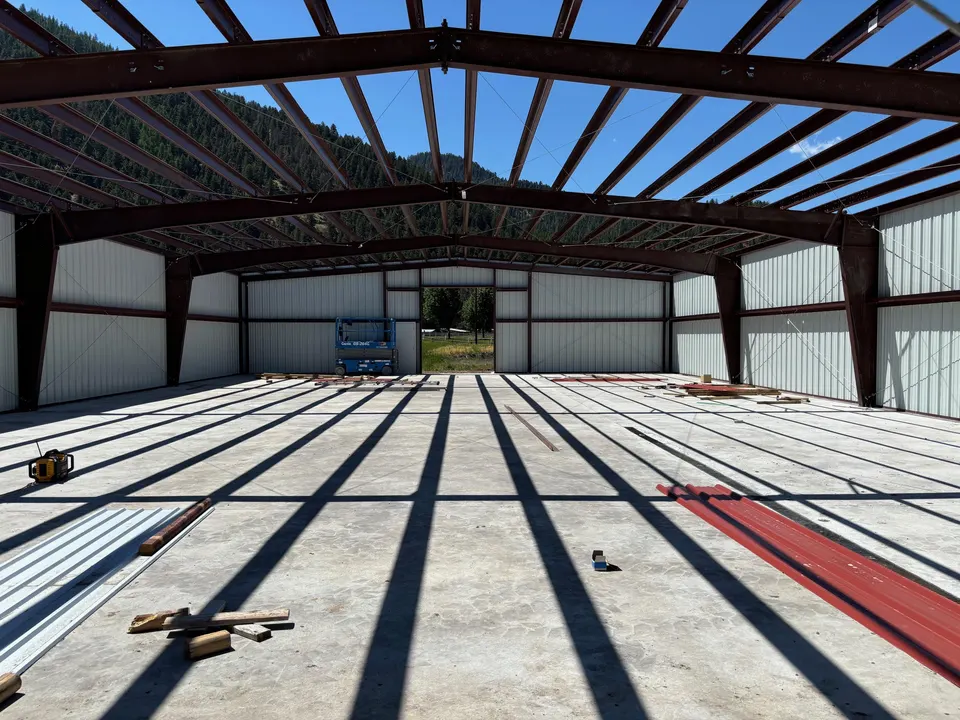 Large barn and warehouse build by Handy's Construction LLC in Missoula, MT